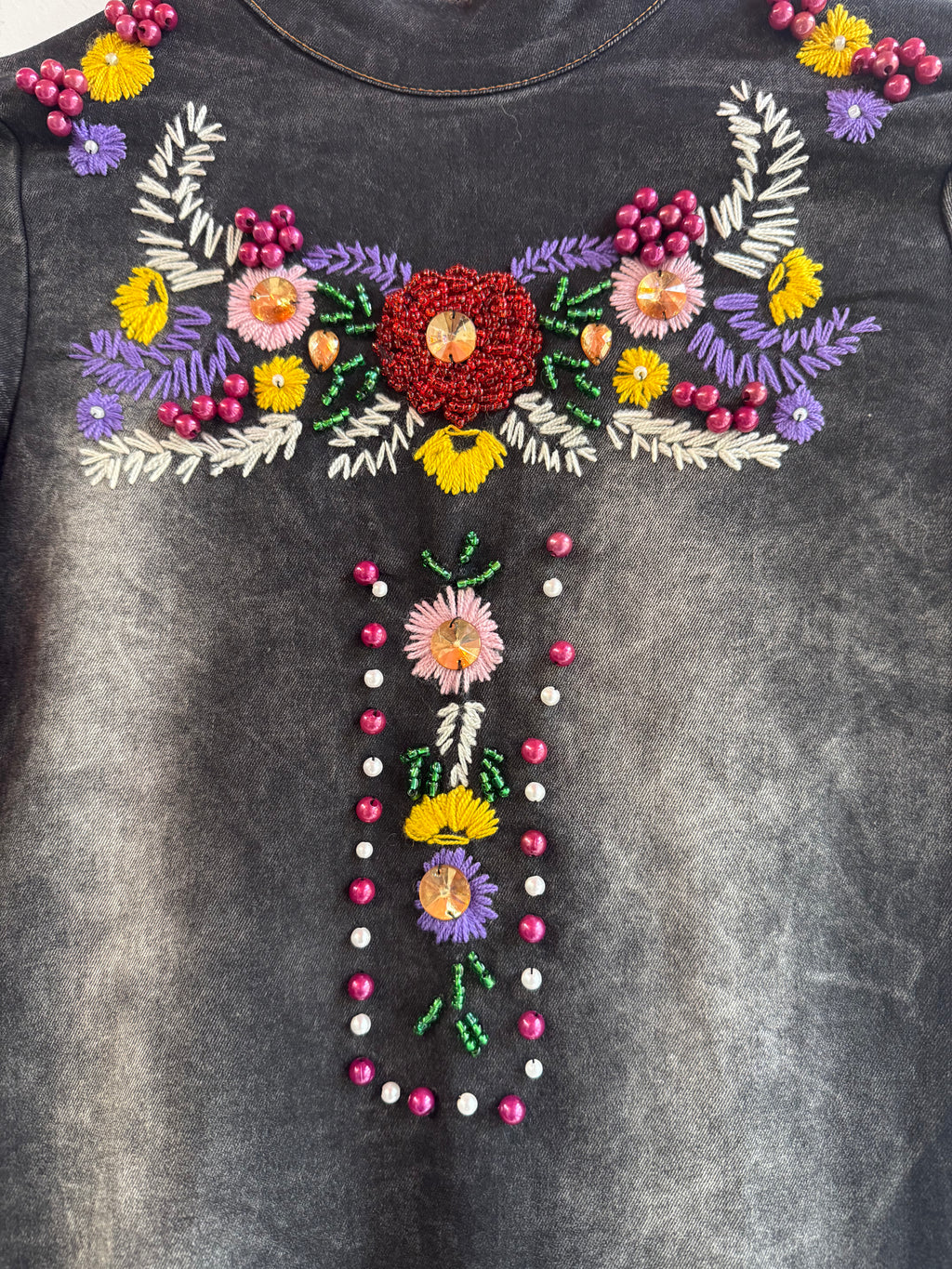 Vestito vintage in denim con perline