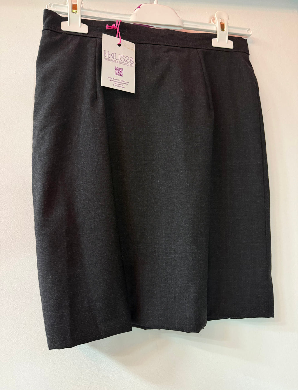 Gonna sartoriale abbottonata